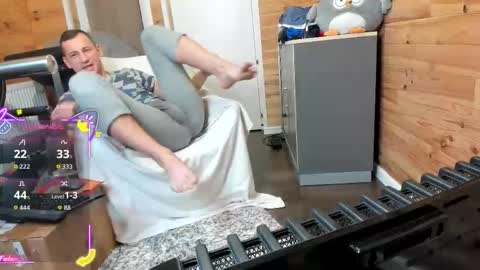 Snapshot of bigsshark chatting on November 17, 9:37 am bigsshark online show from November 17, 9:37 am