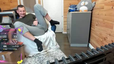 Snapshot of bigsshark chatting on November 26, 9:27 pm bigsshark online show from November 26, 9:27 pm