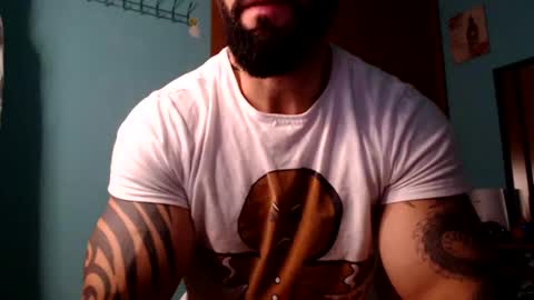 Snapshot of bigstallone chatting on December 18, 12:10 am BigStallion online show from December 18, 12:10 am