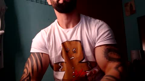 Snapshot of bigstallone chatting on December 21, 12:31 am BigStallion online show from December 21, 12:31 am