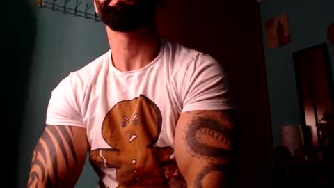 Snapshot of bigstallone chatting on January 14, 12:11 am BigStallion online show from January 14, 12:11 am