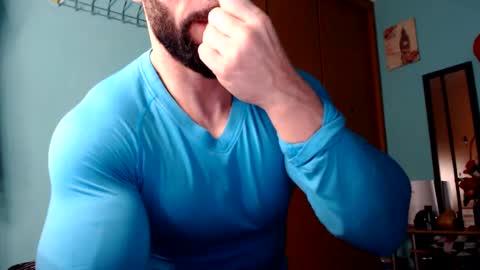 Snapshot of bigstallone chatting on January 29, 12:01 am BigStallion online show from January 29, 12:01 am