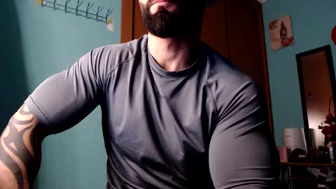 Snapshot of bigstallone chatting on February 9, 11:46 pm BigStallion online show from February 9, 11:46 pm