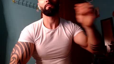 Snapshot of bigstallone chatting on February 13, 12:13 am BigStallion online show from February 13, 12:13 am