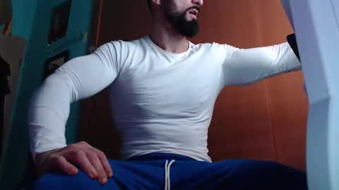 Snapshot of bigstallone chatting on October 6, 11:02 pm BigStallion online show from October 6, 11:02 pm