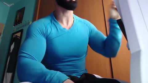 Snapshot of bigstallone chatting on October 20, 11:05 pm BigStallion online show from October 20, 11:05 pm