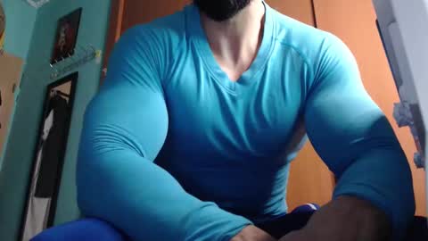 Snapshot of bigstallone chatting on October 21, 10:43 pm BigStallion online show from October 21, 10:43 pm