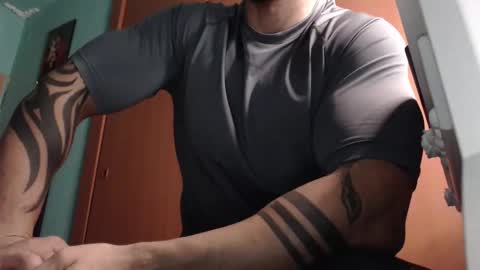 Snapshot of bigstallone chatting on October 22, 11:15 pm BigStallion online show from October 22, 11:15 pm