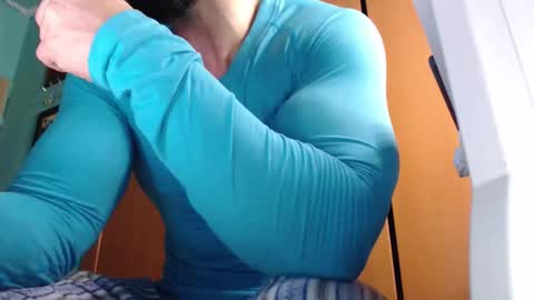 Snapshot of bigstallone chatting on November 2, 11:40 pm BigStallion online show from November 2, 11:40 pm