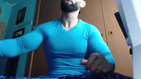 Snapshot of bigstallone chatting on November 12, 11:36 pm BigStallion online show from November 12, 11:36 pm