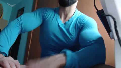 Snapshot of bigstallone chatting on November 14, 11:57 pm BigStallion online show from November 14, 11:57 pm