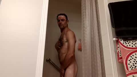 Snapshot of bigstuff674 chatting on January 29, 1:07 pm Aka hardwood online show from January 29, 1:07 pm