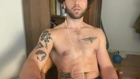 Snapshot of bigtattzboy666 chatting on May 16, 11:14 pm BigTattBoy online show from May 16, 11:14 pm