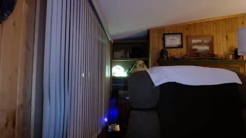 Snapshot of bigthicksatisfying2 chatting on December 15, 8:30 am bigthicksatisfying2 online show from December 15, 8:30 am