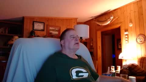 Snapshot of bigthicksatisfying2 chatting on December 16, 1:42 am bigthicksatisfying2 online show from December 16, 1:42 am