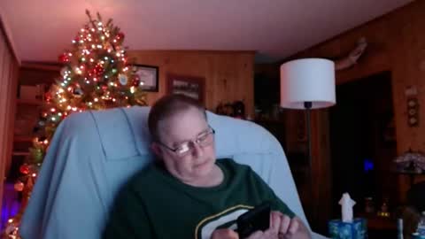 Snapshot of bigthicksatisfying2 chatting on December 30, 1:15 am bigthicksatisfying2 online show from December 30, 1:15 am