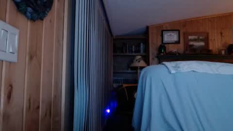 Snapshot of bigthicksatisfying2 chatting on October 27, 12:36 am bigthicksatisfying2 online show from October 27, 12:36 am