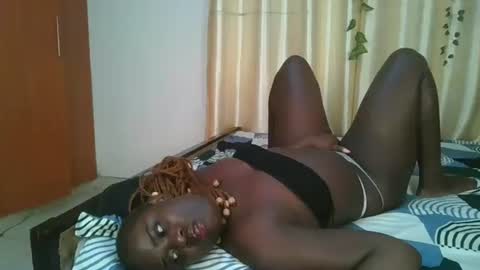 Snapshot of bigtits_baddie chatting on November 29, 1:08 am bigtits_baddie online show from November 29, 1:08 am