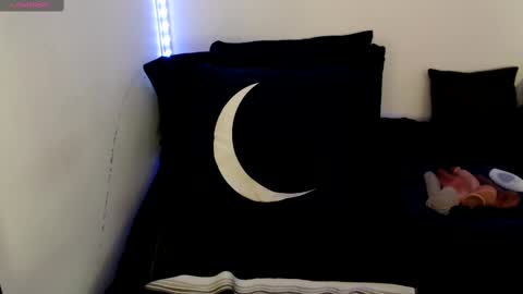 Snapshot of bigtittedtattedlesbian chatting on September 23, 8:34 pm Nichole lights online show from September 23, 8:34 pm