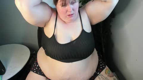 bigtittybbw online show from May 2, 6:13 pm