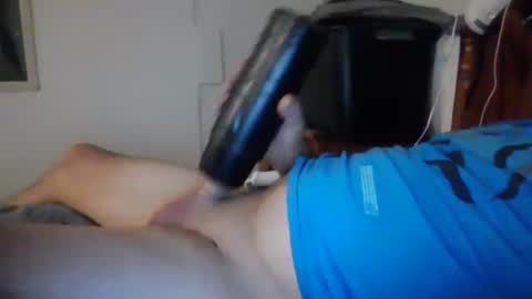 Snapshot of bigtonni chatting on January 18, 2:14 am bigtonni online show from January 18, 2:14 am