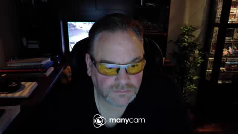 Snapshot of biker1967 chatting on December 2, 3:58 am biker1967 online show from December 2, 3:58 am