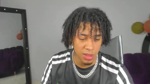 Sebas online show from December 3, 4:05 pm