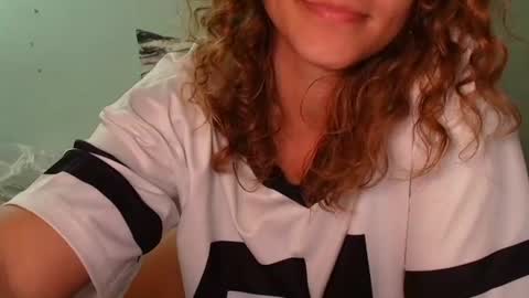 Snapshot of biki_sensual chatting on July 13, 2:03 am hi soy natural girl biki online show from July 13, 2:03 am