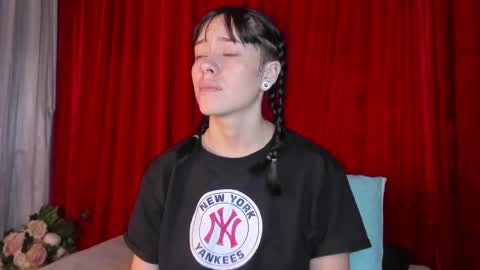 Snapshot of bilie__eilish chatting on May 20, 12:33 pm bilie__eilish online show from May 20, 12:33 pm