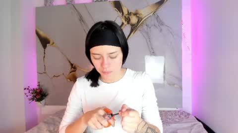 Snapshot of bilie__eilish chatting on June 10, 11:09 am bilie__eilish online show from June 10, 11:09 am
