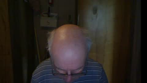 Snapshot of bill_25061 chatting on June 11, 3:21 pm bill_25061 online show from June 11, 3:21 pm