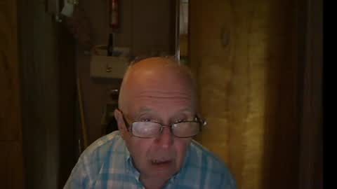 Snapshot of bill_25061 chatting on June 20, 5:27 pm bill_25061 online show from June 20, 5:27 pm