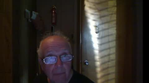 Snapshot of bill_25061 chatting on July 6, 6:21 pm bill_25061 online show from July 6, 6:21 pm