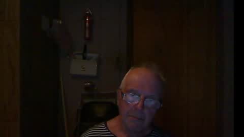 Snapshot of bill_25061 chatting on July 11, 1:41 am bill_25061 online show from July 11, 1:41 am