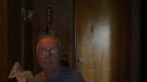 Snapshot of bill_25061 chatting on July 13, 4:21 pm bill_25061 online show from July 13, 4:21 pm