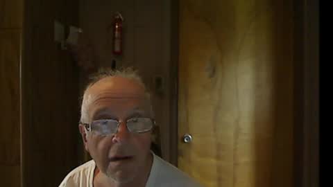Snapshot of bill_25061 chatting on July 19, 8:12 pm bill_25061 online show from July 19, 8:12 pm