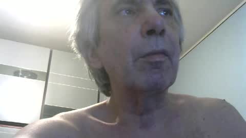Snapshot of billgode69 chatting on June 16, 4:31 pm bill daddy online show from June 16, 4:31 pm