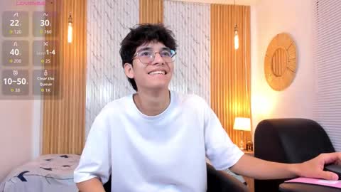 Snapshot of billie_jr chatting on October 10, 4:44 am Billie online show from October 10, 4:44 am