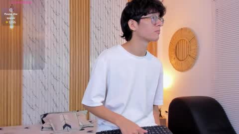 Snapshot of billie_jr chatting on October 24, 3:47 am Billie online show from October 24, 3:47 am