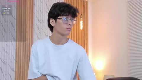 Snapshot of billie_jr chatting on October 28, 3:32 am Billie online show from October 28, 3:32 am