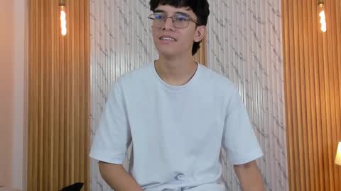 Snapshot of billie_jr chatting on November 18, 3:56 am Billie online show from November 18, 3:56 am