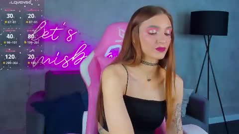 Snapshot of billie_simmons chatting on June 22, 9:17 am Alisha online show from June 22, 9:17 am