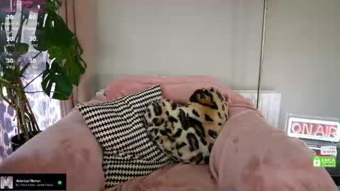 Snapshot of billiexxox chatting on June 26, 2:21 pm Billie online show from June 26, 2:21 pm
