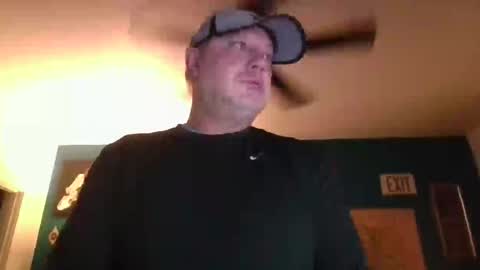 Snapshot of billjames55 chatting on May 18, 9:37 am billjames55 online show from May 18, 9:37 am