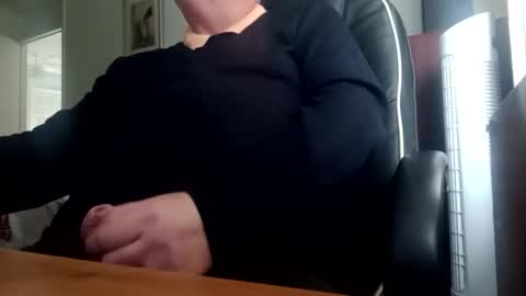 Snapshot of billlllllyb chatting on October 18, 1:01 pm billlllllyb online show from October 18, 1:01 pm