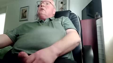 Snapshot of billlllllyb chatting on March 20, 1:16 pm billlllllyb online show from March 20, 1:16 pm