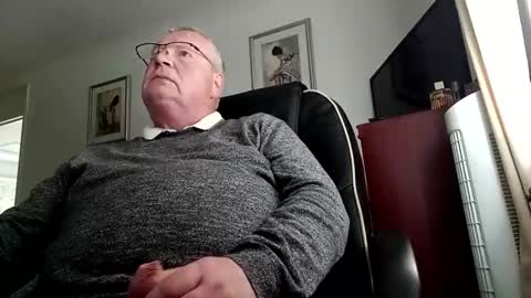 Snapshot of billlllllyb chatting on May 14, 9:27 am billlllllyb online show from May 14, 9:27 am