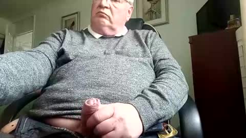 Snapshot of billlllllyb chatting on May 17, 10:44 am billlllllyb online show from May 17, 10:44 am