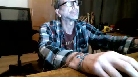 Snapshot of billy1164m chatting on June 18, 8:25 am billy online show from June 18, 8:25 am