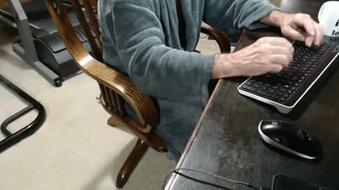 Snapshot of billy471 chatting on December 2, 10:50 am billy471 online show from December 2, 10:50 am